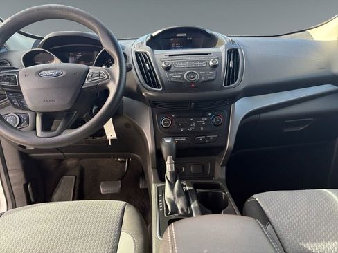 Used 2017 Ford Escape SE image 11