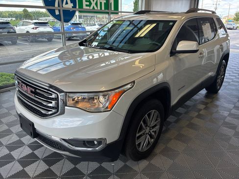 Used 2017 GMC Acadia SLE w/ Driver Alert Package I FWD image 3