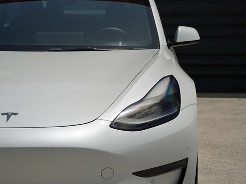 Used 2022 Tesla Model 3 RWD image 4
