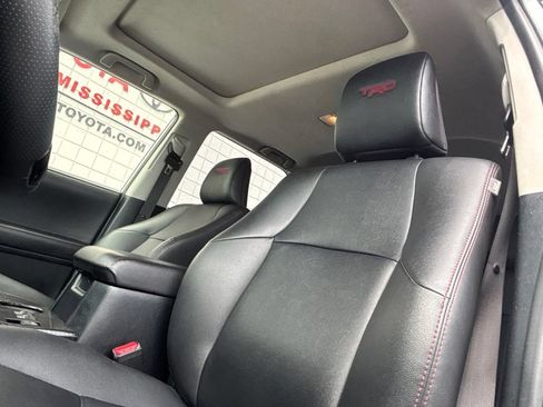 Used 2021 Toyota 4Runner TRD Off-Road Premium w/ Moonroof Package AWD/4WD image 10