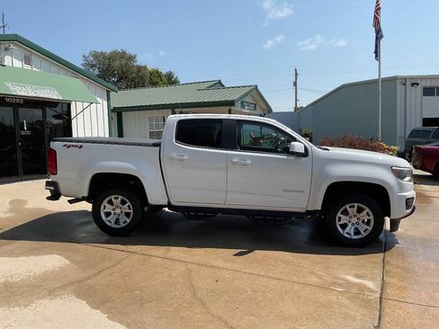 Used 2019 Chevrolet Colorado LT AWD/4WD image 2