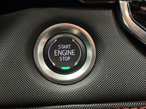 Used 2025 Chevrolet Colorado Z71 AWD/4WD image 21
