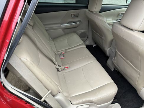 Used 2012 Toyota Prius V Five image 14