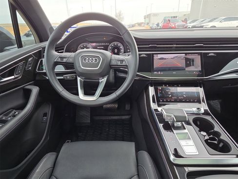 Used 2025 Audi Q7 3.0T Prestige w/ Prestige Package image 14