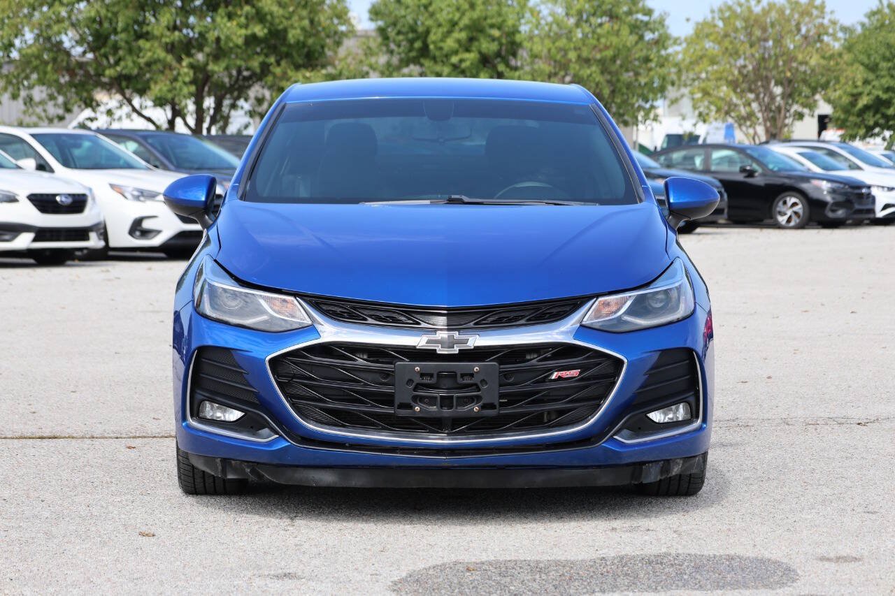 Used 2019 Chevrolet Cruze LT w/ Convenience Package FWD image 2