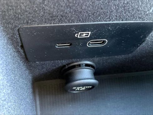 New 2026 Volvo XC90 T8 Plus w/ Protection Package Premier image 23