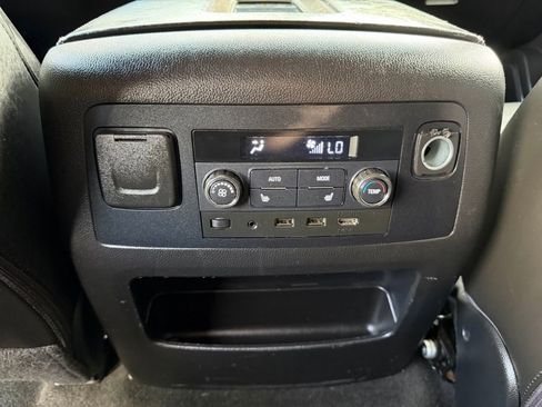 Used 2017 GMC Yukon Denali w/ Open Road Package image 27