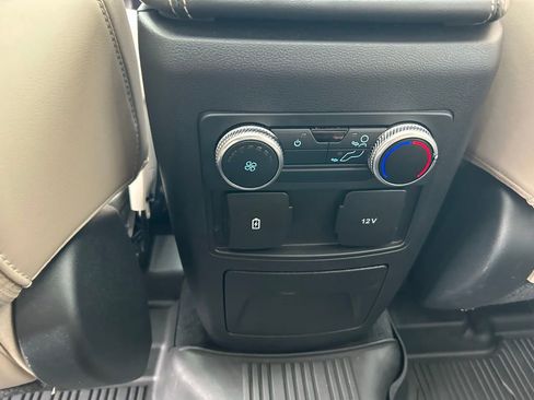 Certified 2022 Ford Explorer XLT w/ Equipment Group 202A image 20