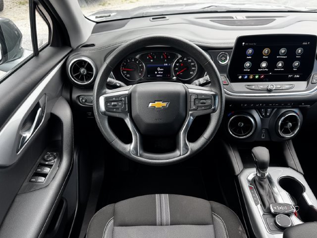 Used 2025 Chevrolet Blazer LT FWD image 20