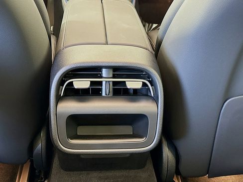 New 2025 Mercedes-Benz E 450 4MATIC All-Terrain Wagon image 23