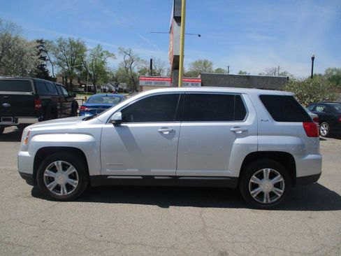 Used 2017 GMC Terrain SLE image 4