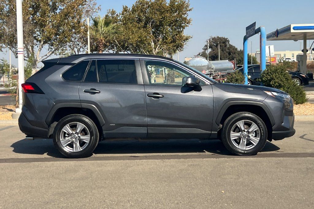 Certified 2025 Toyota RAV4 XLE AWD/4WD image 3