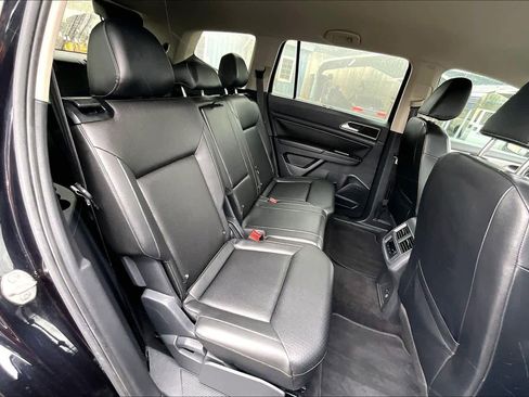 Used 2018 Volkswagen Atlas SE image 19