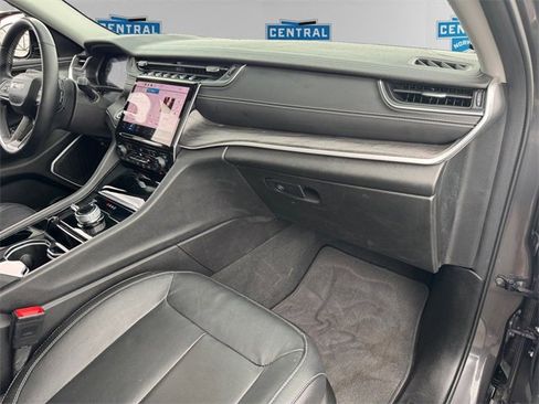 Certified 2022 Jeep Grand Cherokee L Limited image 12