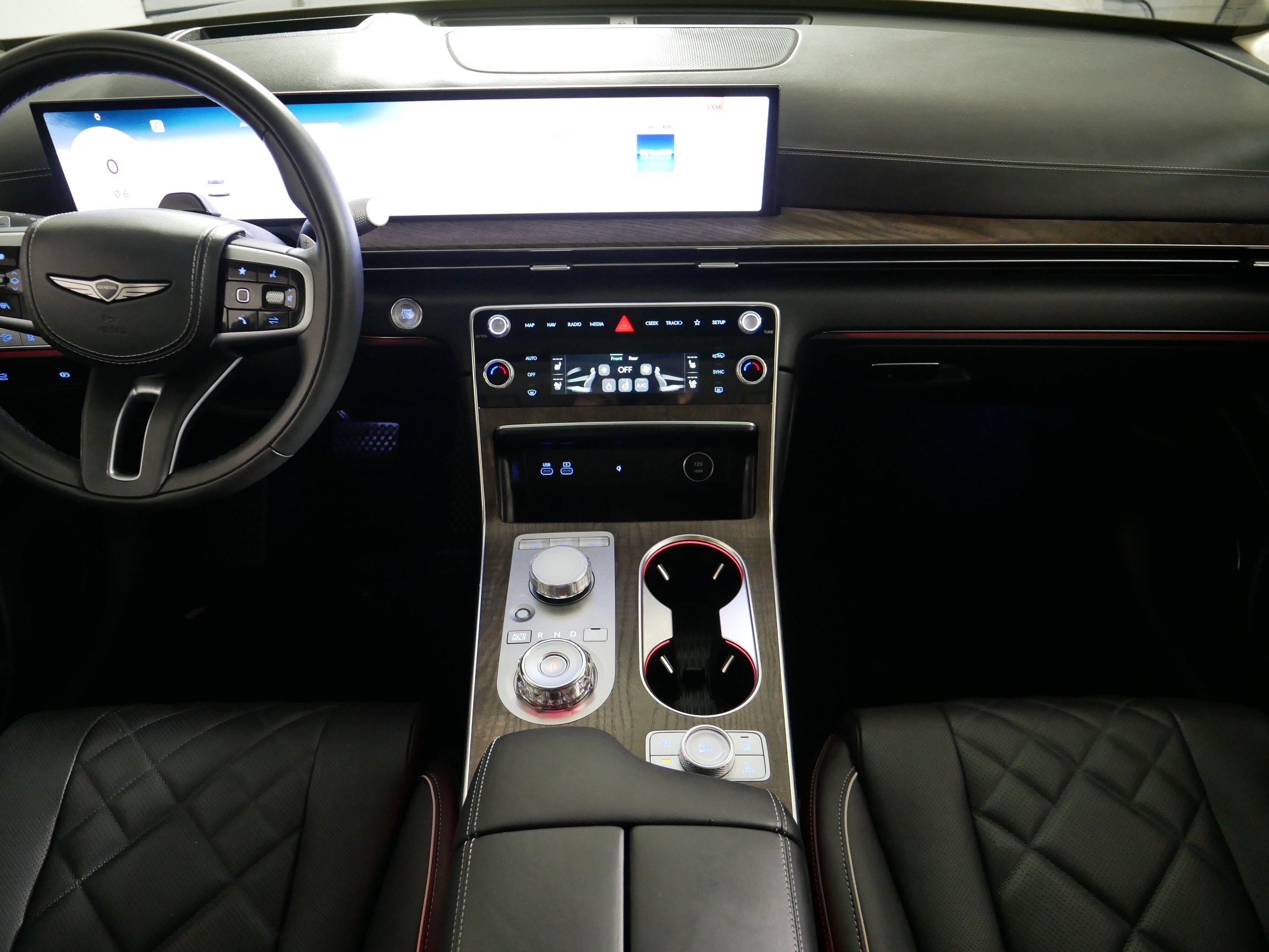 Certified 2025 Genesis GV80 3.5T Prestige AWD/4WD image 10