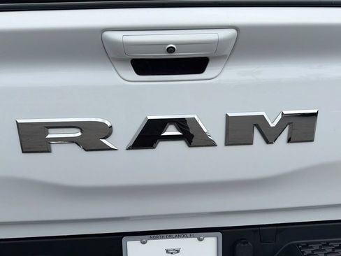 Used 2025 RAM 1500 Laramie AWD/4WD image 11