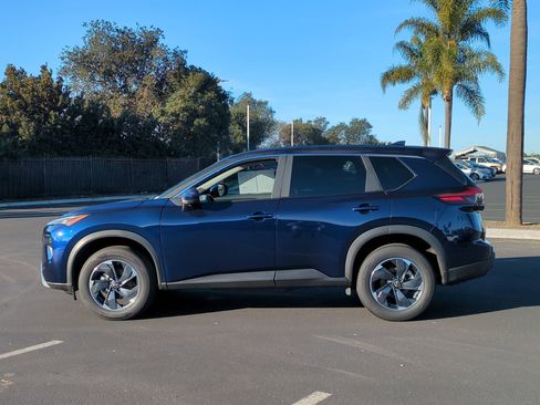 Certified 2025 Nissan Rogue SV image 4