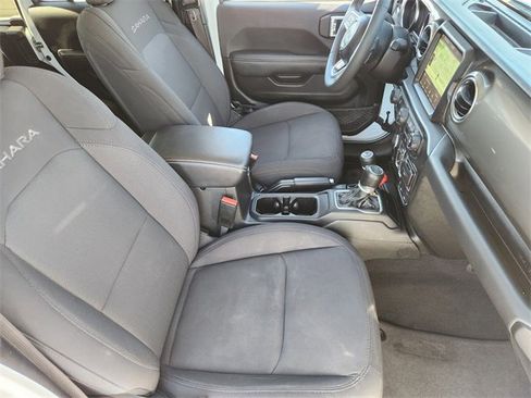 Used 2023 Jeep Wrangler Sahara image 10