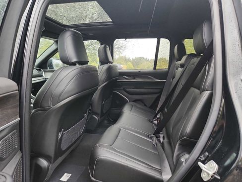 New 2025 Jeep Grand Cherokee Limited w/ Luxury Tech Group II image 6