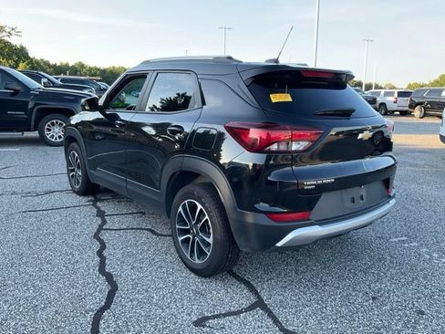 Used 2025 Chevrolet TrailBlazer LT AWD/4WD image 5