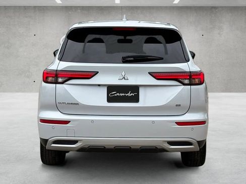 Used 2024 Mitsubishi Outlander SE image 15
