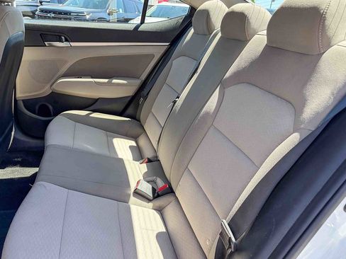Used 2020 Hyundai Elantra SEL FWD image 17