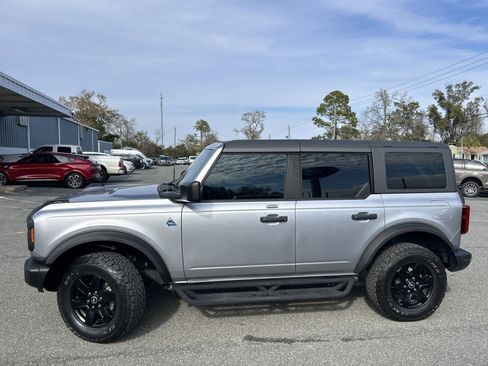 Certified 2023 Ford Bronco Black Diamond image 4