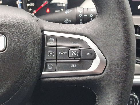 Certified 2025 Jeep Compass Limited AWD/4WD image 18