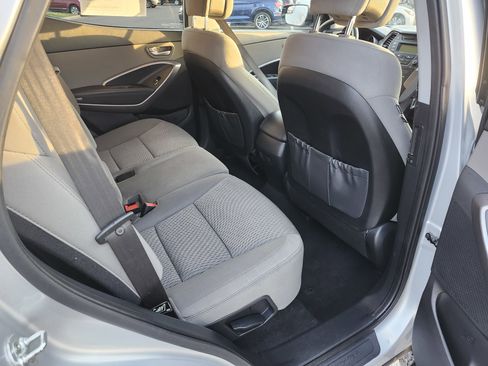 Used 2015 Hyundai Santa Fe Sport image 18