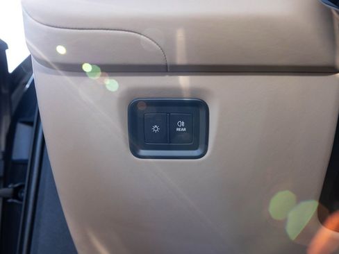 Used 2024 Porsche Cayenne Coupe image 26