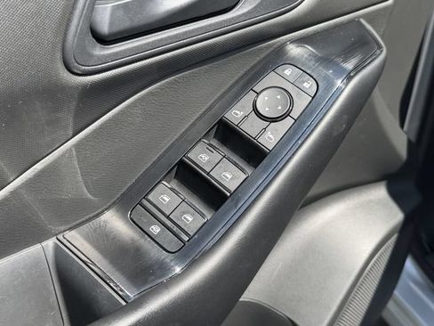 Used 2025 Nissan Rogue S FWD image 23