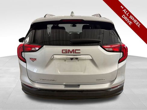 Used 2018 GMC Terrain SLE w/ Driver Convenience Package image 5