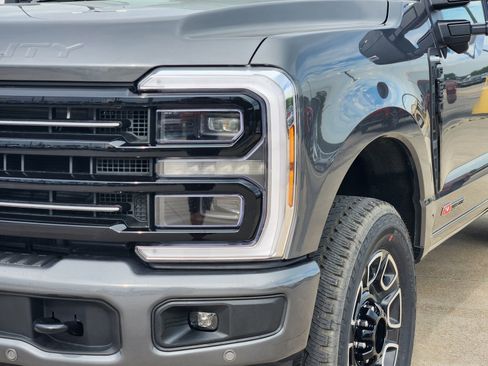 New 2026 Ford F250 Platinum AWD/4WD image 10