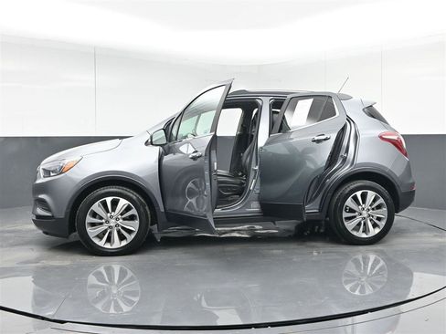 Used 2019 Buick Encore Preferred image 40
