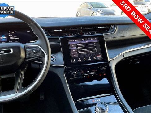 Certified 2024 Jeep Grand Cherokee L Laredo image 5