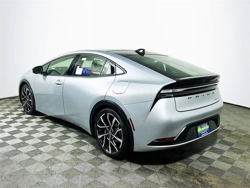 New 2026 Toyota Prius XSE image 6