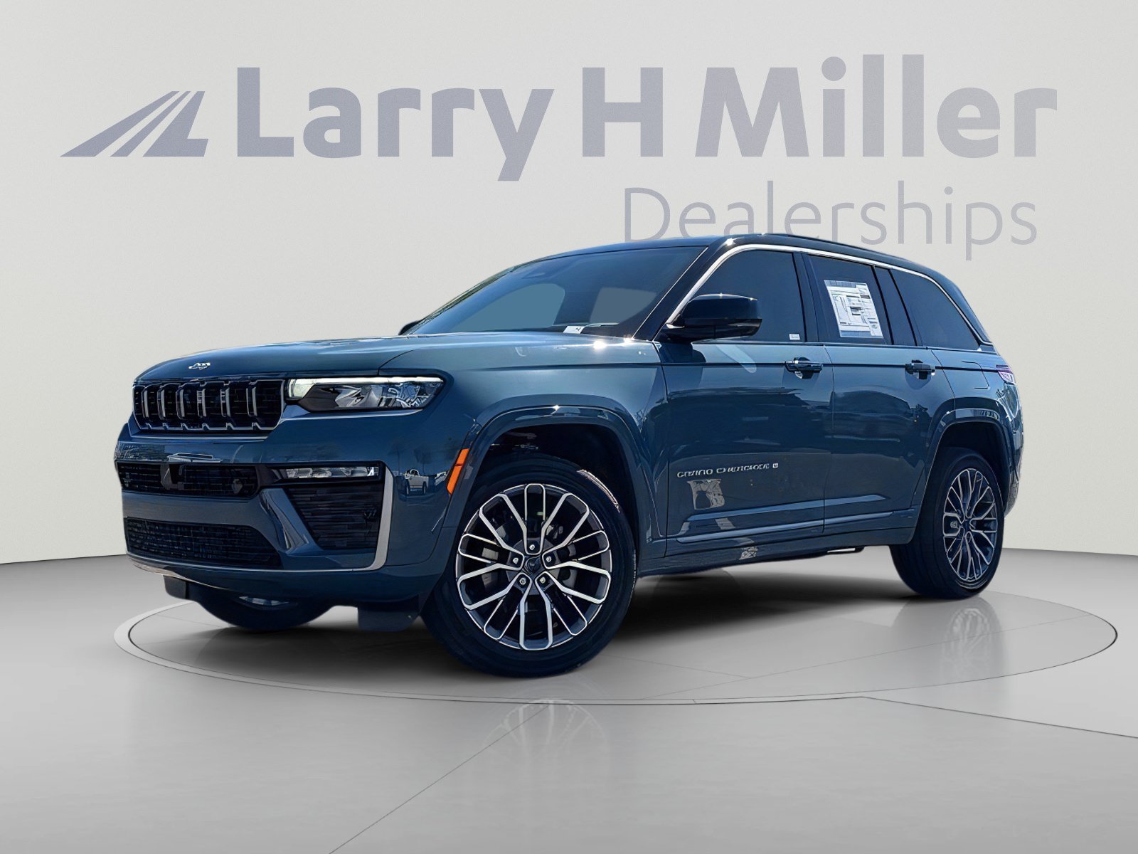 New 2027 Jeep Grand Cherokee Summit AWD/4WD image 1