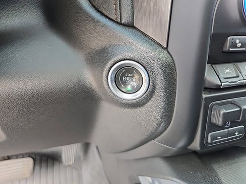 Used 2021 GMC Sierra 1500 AT4 w/ Off-Road Performance Package image 18