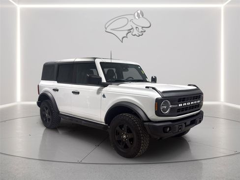 Certified 2024 Ford Bronco Black Diamond AWD/4WD image 9