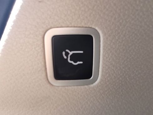 Used 2023 Chrysler Pacifica Limited image 20