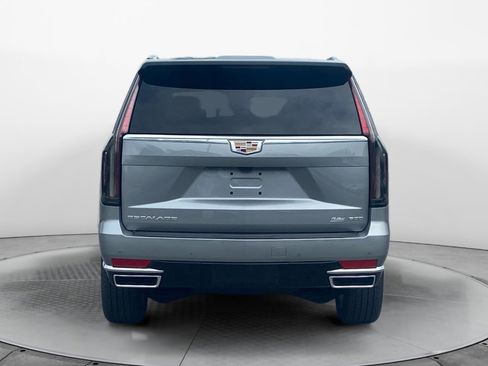 Used 2024 Cadillac Escalade ESV Premium Luxury image 6