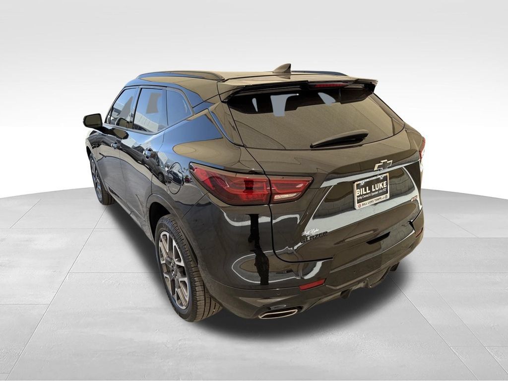 Used 2023 Chevrolet Blazer RS w/ Enhanced Convenience Package FWD image 9