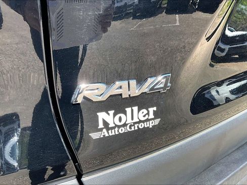 Used 2025 Toyota RAV4 XLE AWD/4WD image 8