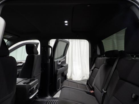 Used 2025 GMC Sierra 1500 Elevation image 14