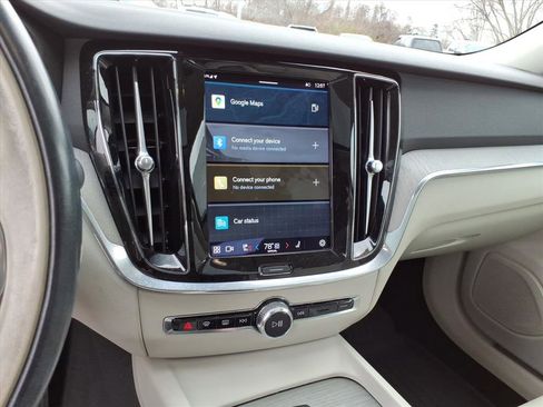 Used 2023 Volvo S60 B5 Plus w/ Climate Package image 19