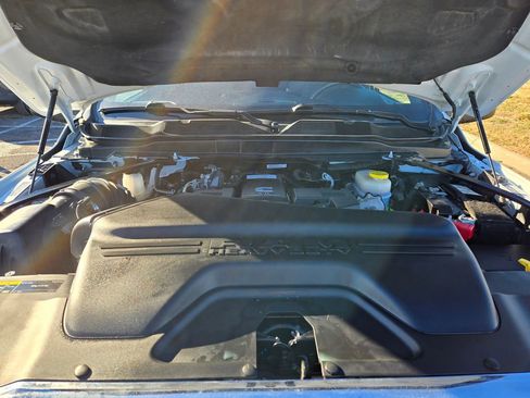 Used 2023 RAM 3500 Tradesman image 31