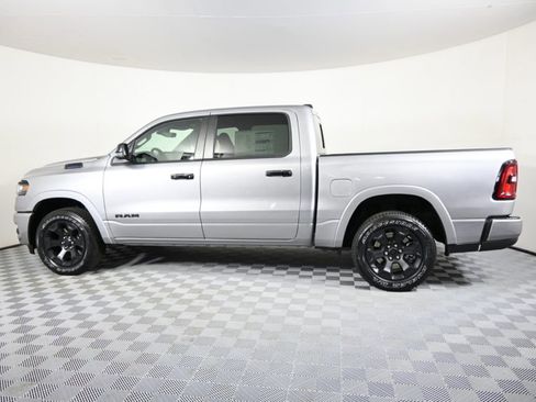 Used 2025 RAM 1500 Big Horn AWD/4WD image 3