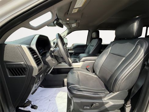 Used 2019 Ford F250 Lariat w/ Lariat Ultimate Package image 12