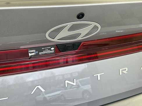 New 2026 Hyundai Elantra Limited image 21