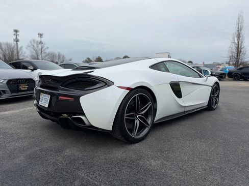 Used 2017 McLaren 570S image 3
